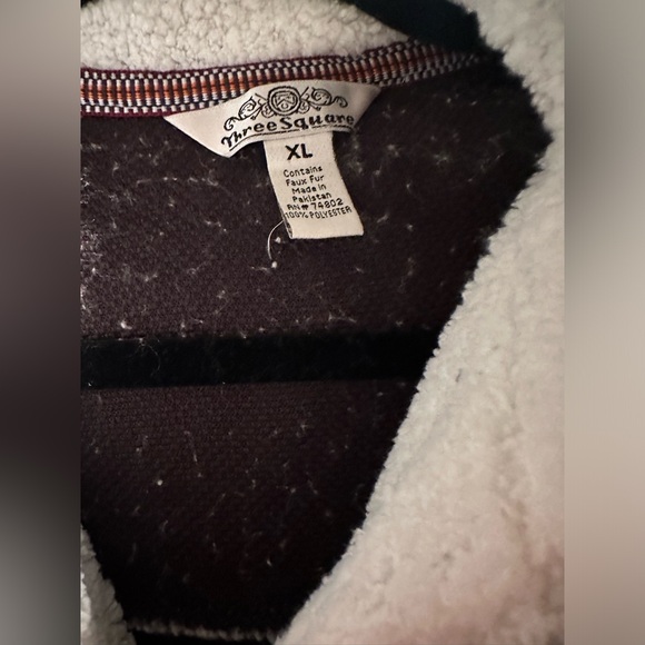 University of Michigan Three Square Sherpa 1/4 zip Size XL Fluffy Sherpa warm - Picture 3 of 4